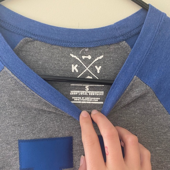 University of Kentucky baseball style tee - Picture 2 of 3